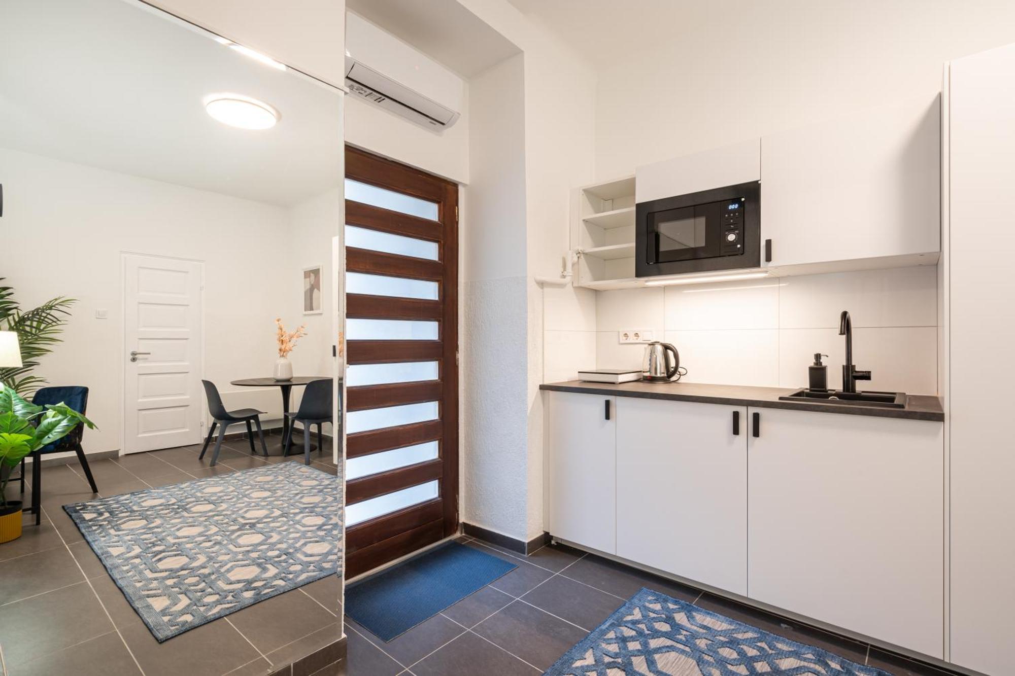 R10- Boutique Apartments, Best Location. By Bqa 布达佩斯 外观 照片